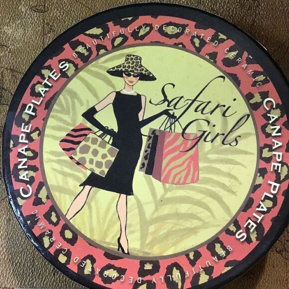 Canapé plates 4 Safari Girls plates new in box - Picture 1 of 7